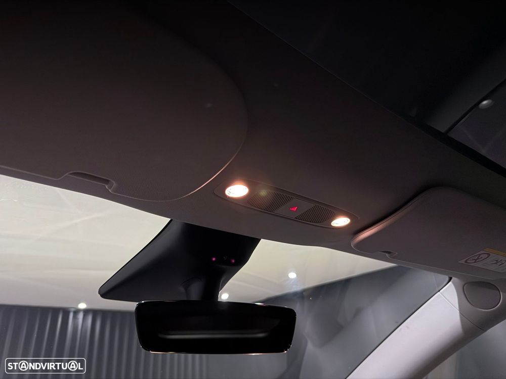 Tesla Model Y Standard - 29