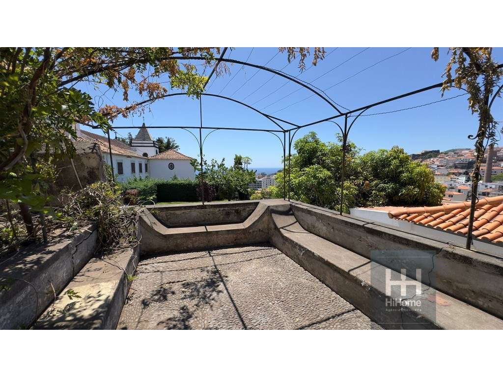 Prédio para remodelação total com vista mar | Santa Luzia, Funchal - Grande imagem: 2/37