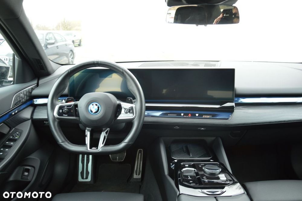 BMW Seria 5 - 26