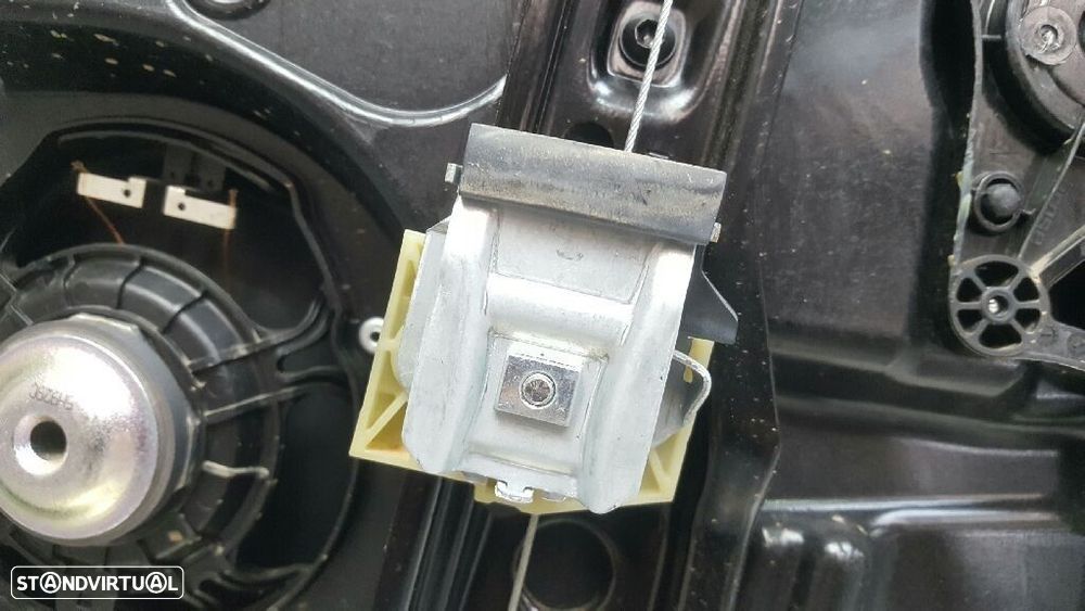 ELEVADOR DE VIDRO FRONTAL ESQUERDO MERCEDES-BENZ CLASSE A 2015 - 3