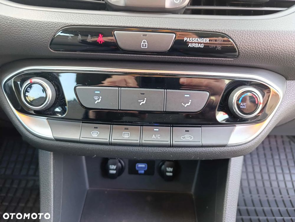 Hyundai i30 1.0 T-GDI Classic + DCT - 16