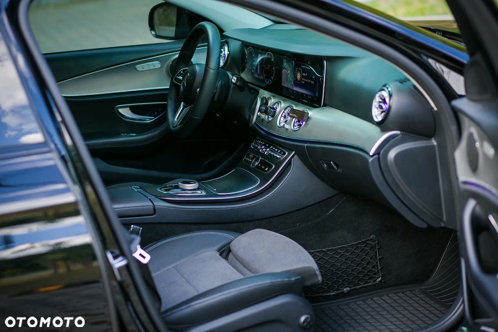 Mercedes-Benz Klasa E 220 d 9G-TRONIC - 18