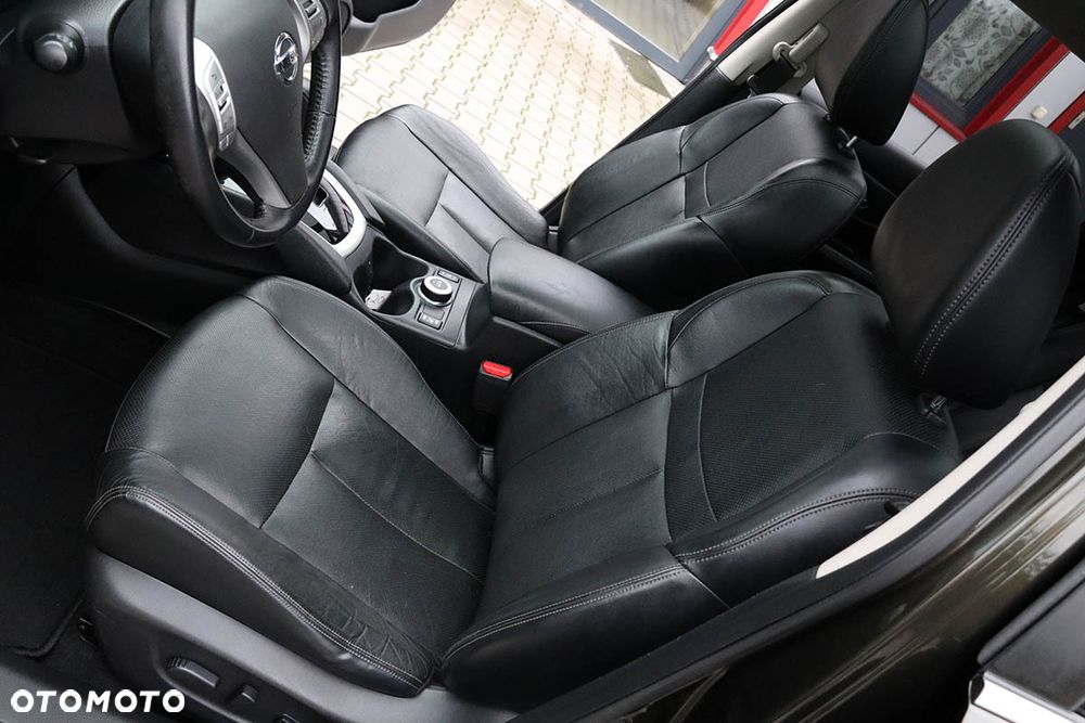 Nissan X-Trail 2.0 dCi ALL-MODE 4x4i Xtronic Tekna - 25