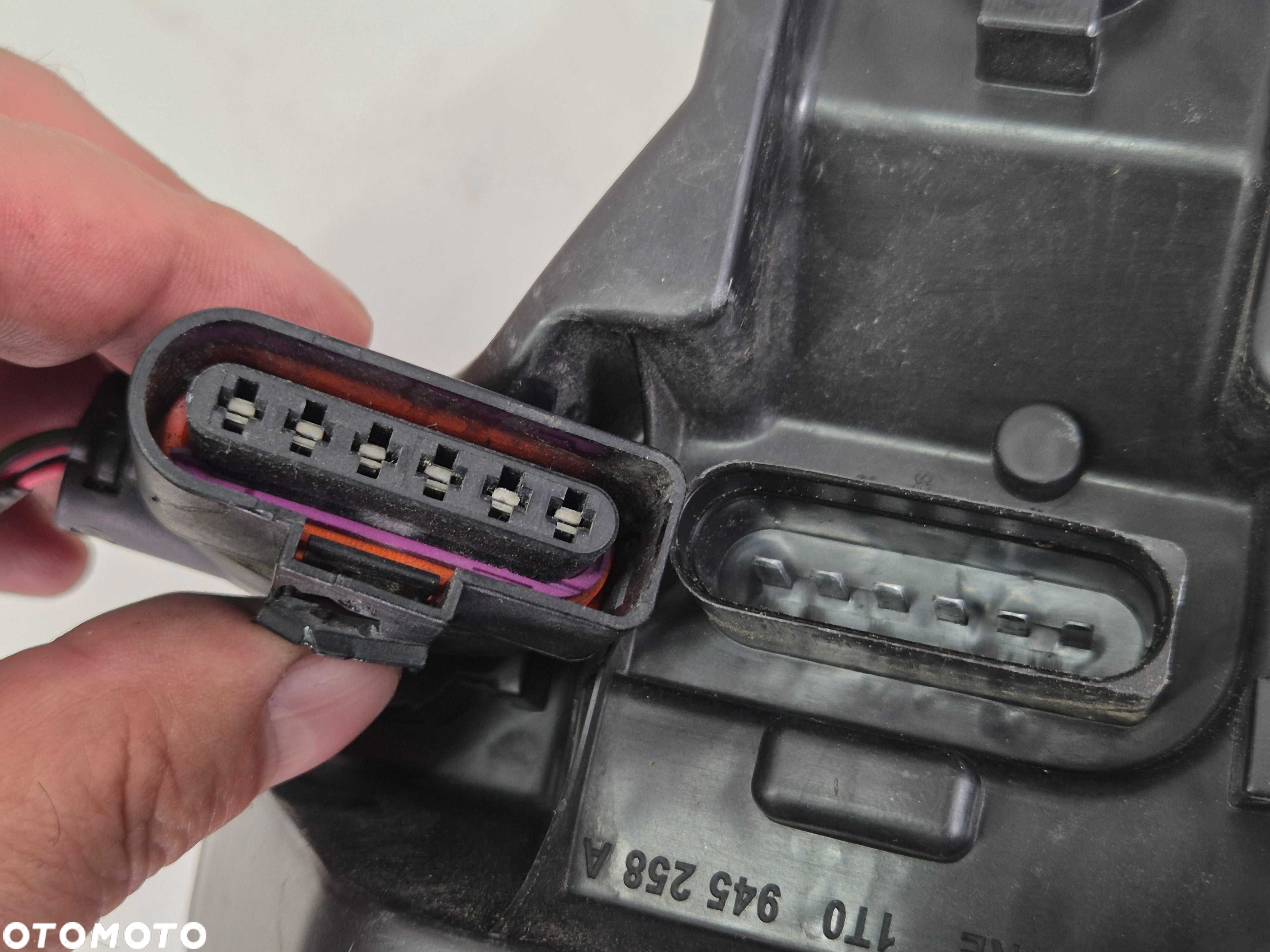 vw touran wkład tylnej prawej lampy tył prawy kostka - 5