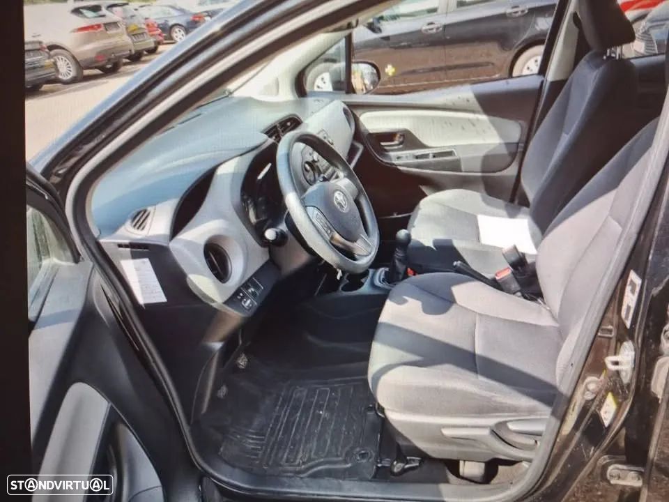 Toyota Yaris 1.0 VVT-i Comfort - 11