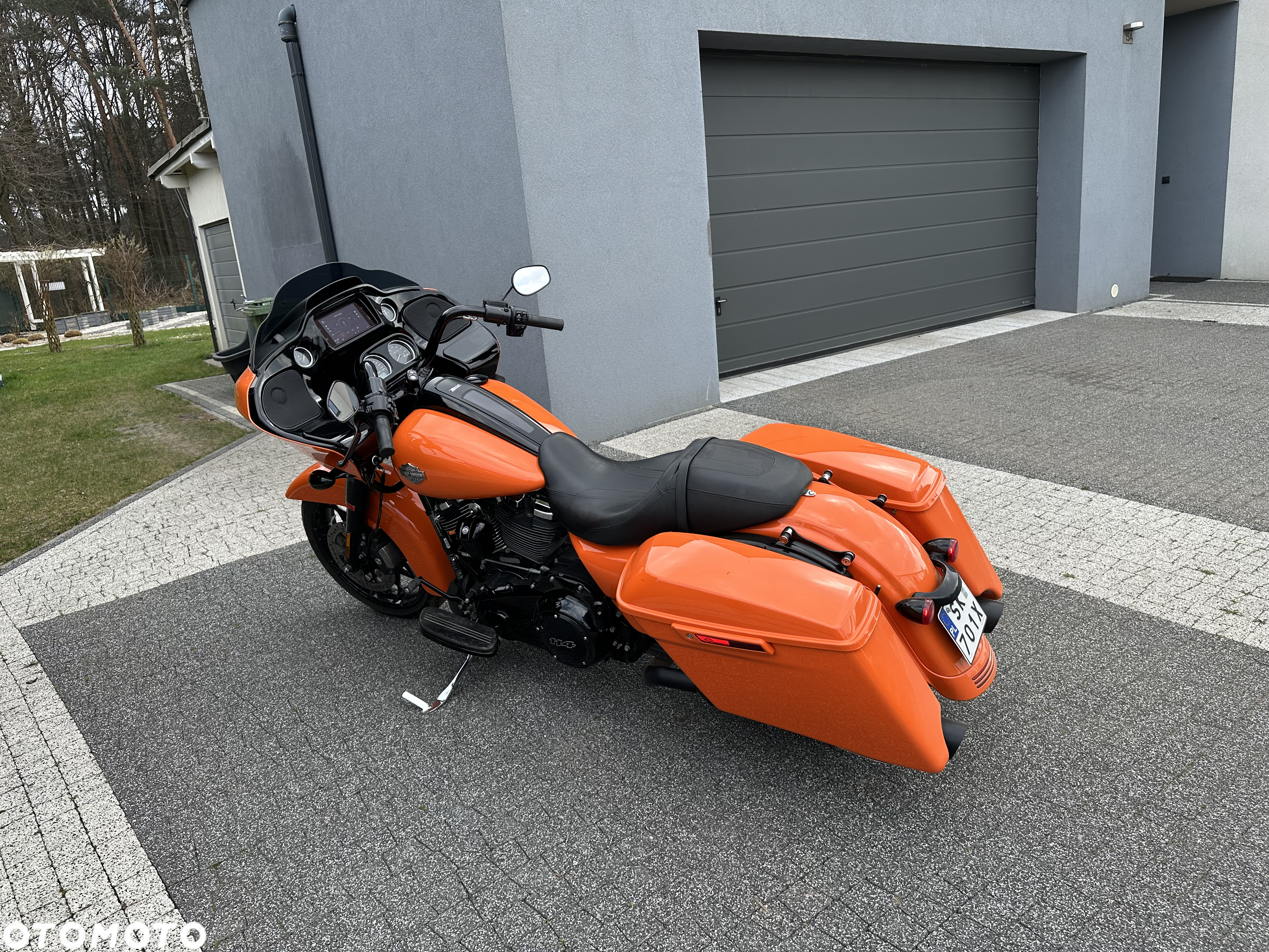 Harley-Davidson Touring Road Glide - 2