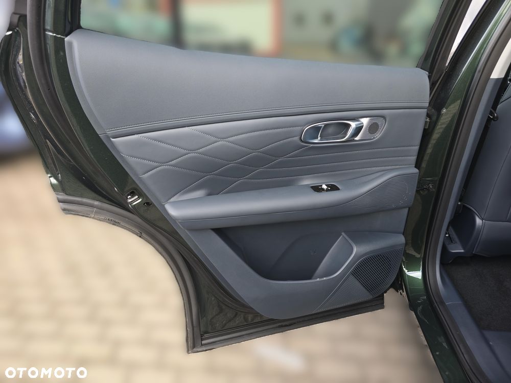 Geely Starray EM-i 1.5 PHEV Pro - 11