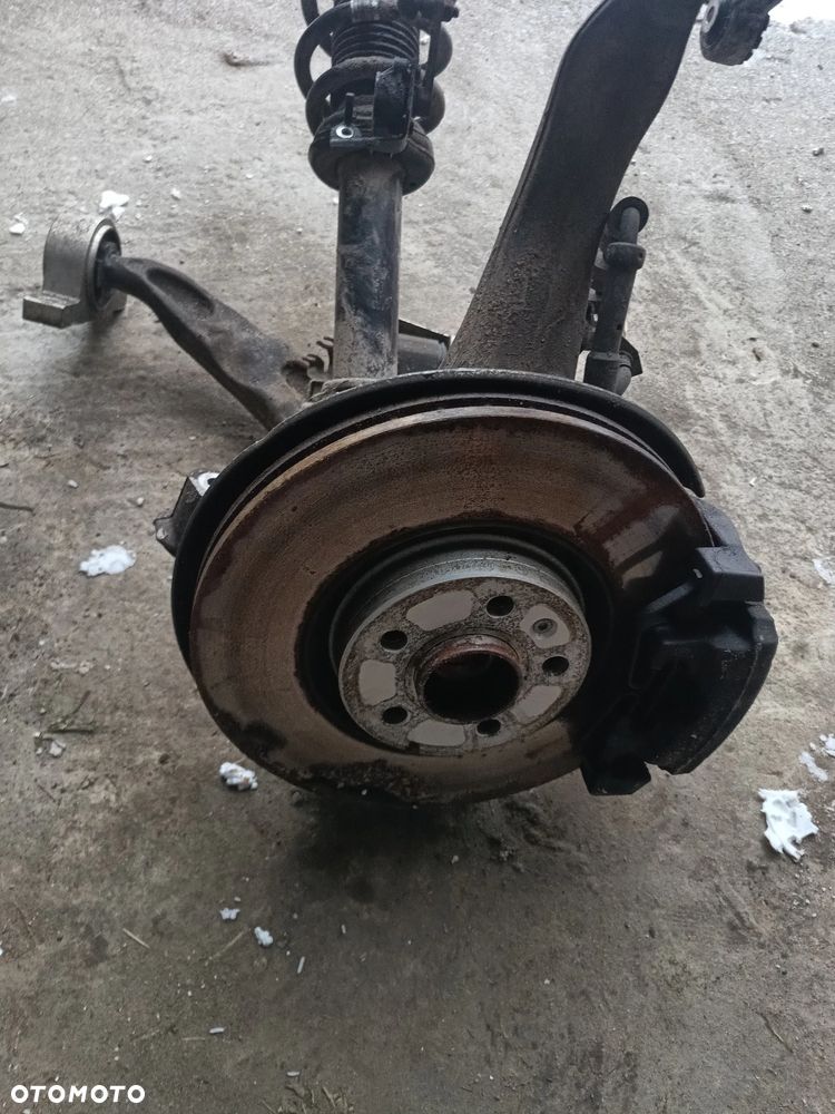 Volvo S90 II V90 II Zwrotnica Wahacz Amortyzator Prawy 31882228 - 2