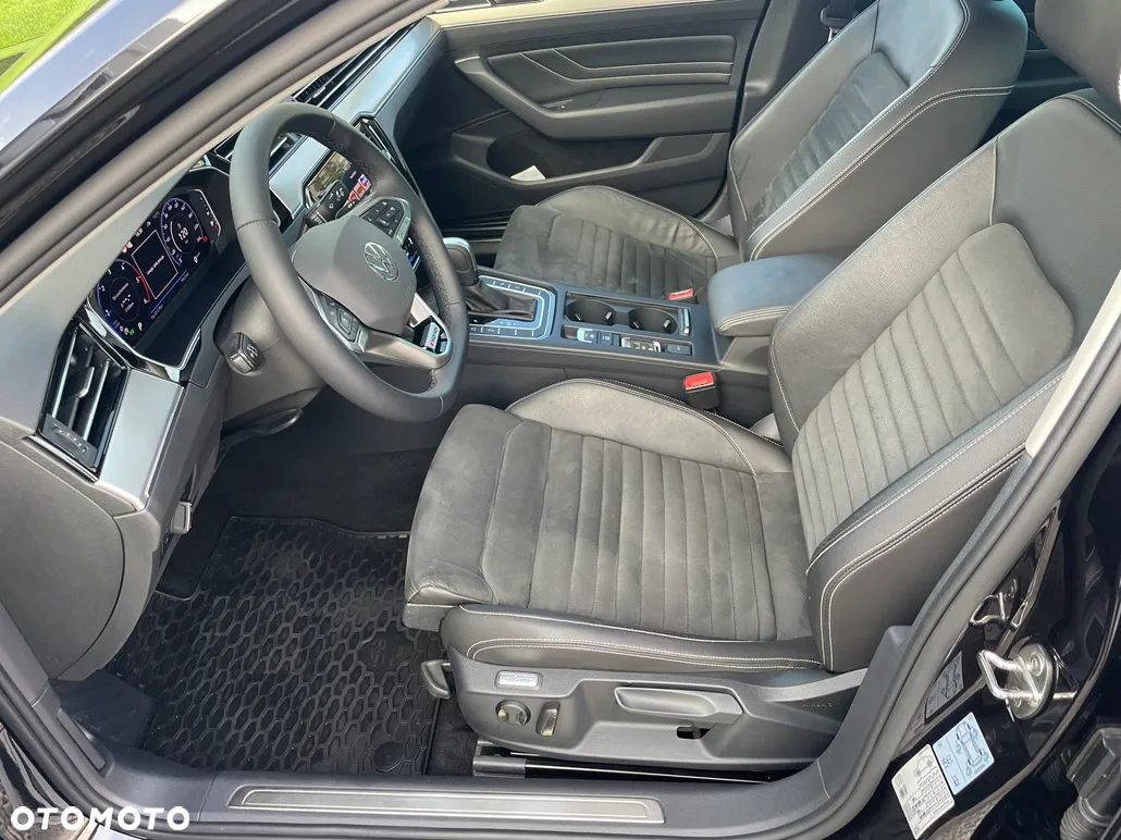 Volkswagen Passat 2.0 TDI 4Mot Elegance DSG - 9
