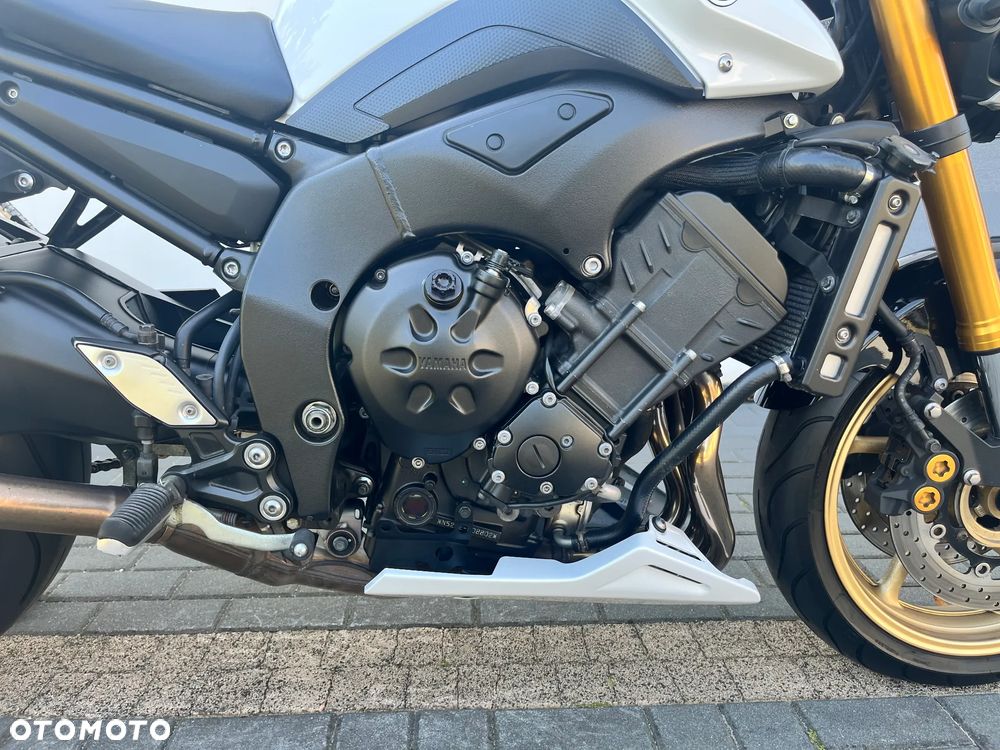 Yamaha FZ8 - 24