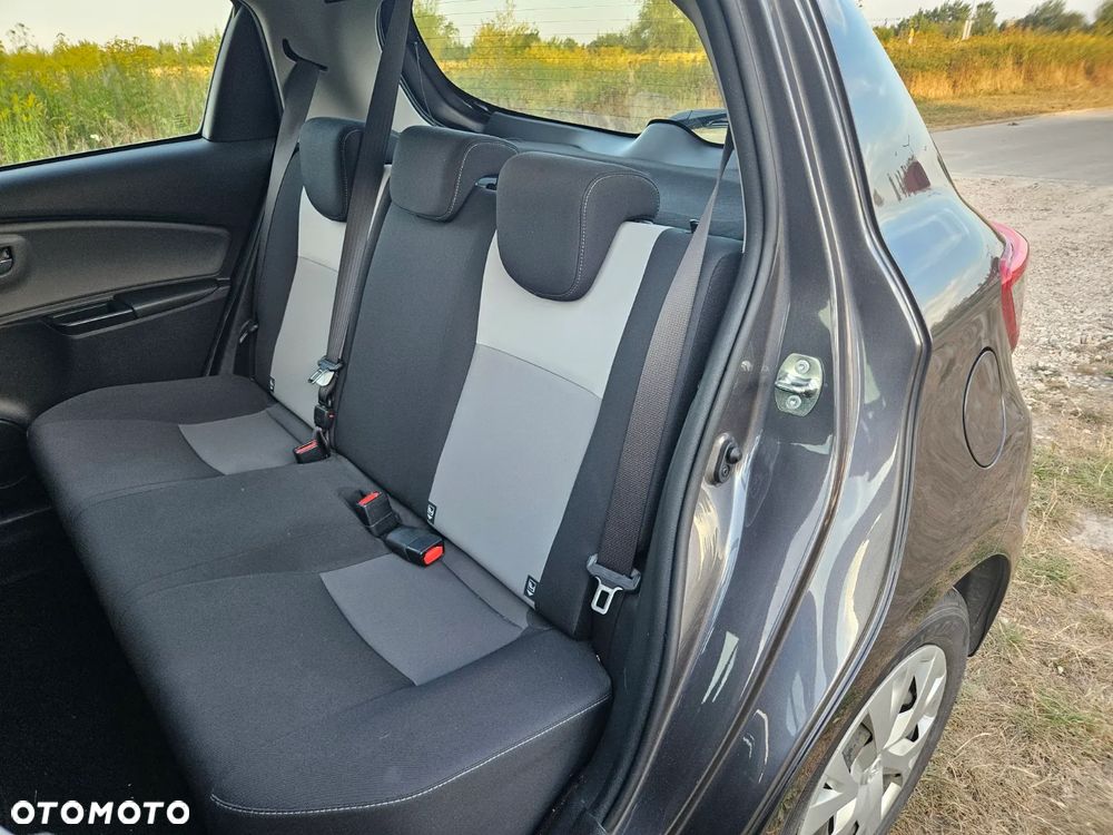 Toyota Yaris 1.5 Premium - 8