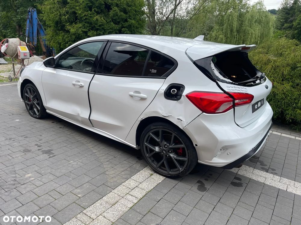 Ford Focus 2.3 EcoBoost S&S ST - 9