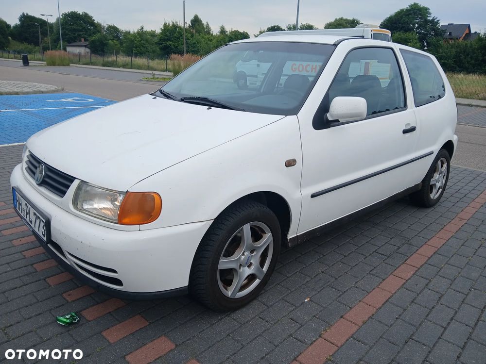 Volkswagen Polo - 2