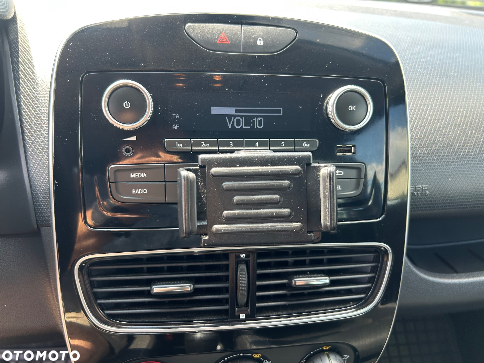 Renault Clio 1.2 16V Alize - 22