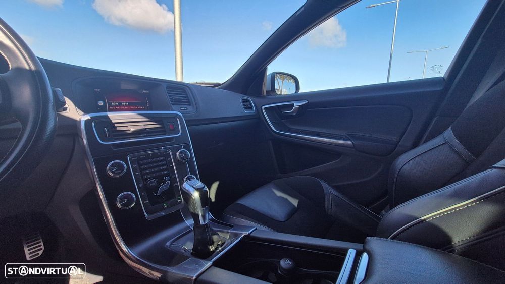 Volvo V60 2.0 D2 R-Design Momentum - 15