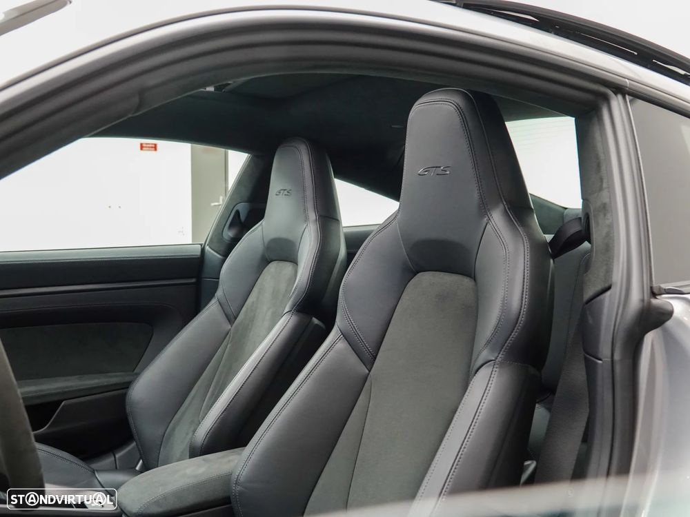 Porsche 911 (992) Carrera GTS PDK - 23