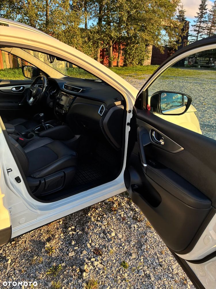 Nissan Qashqai 1.2 DIG-T TEKNA+ - 26