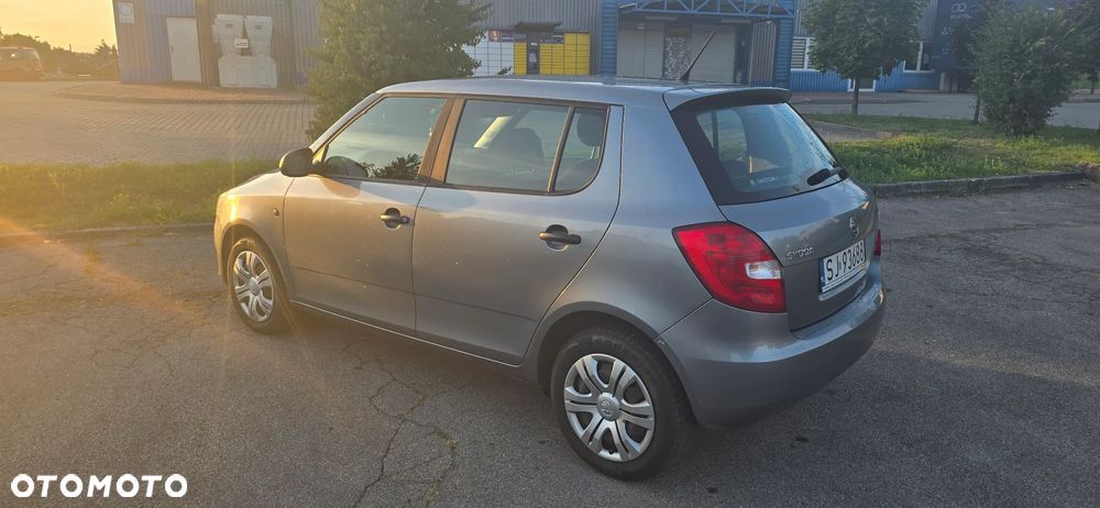 Skoda Fabia 1.2 TSI Active - 3