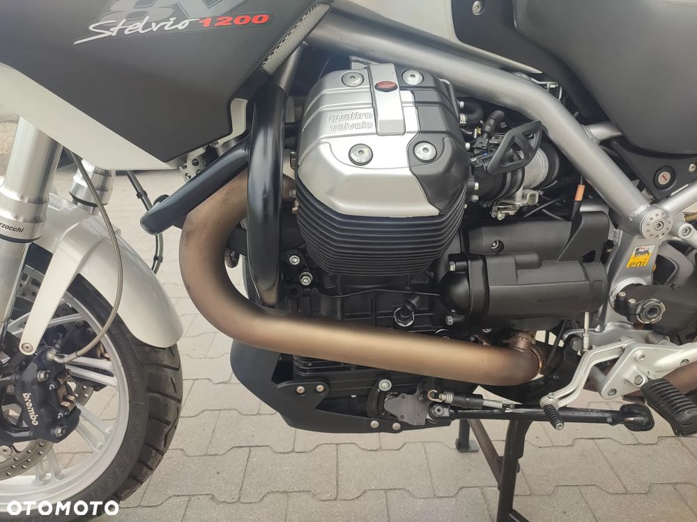 Moto Guzzi Stelvio - 11