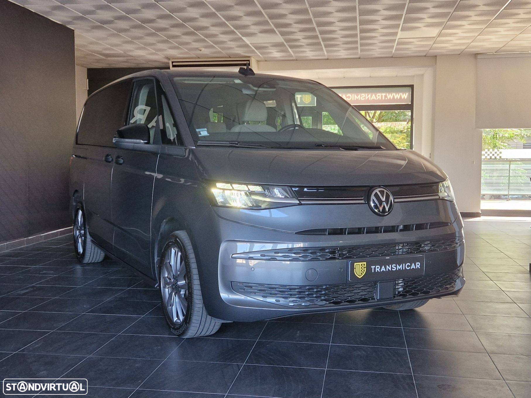 VW Multivan 2.0 TDI Life Longa DSG - 10