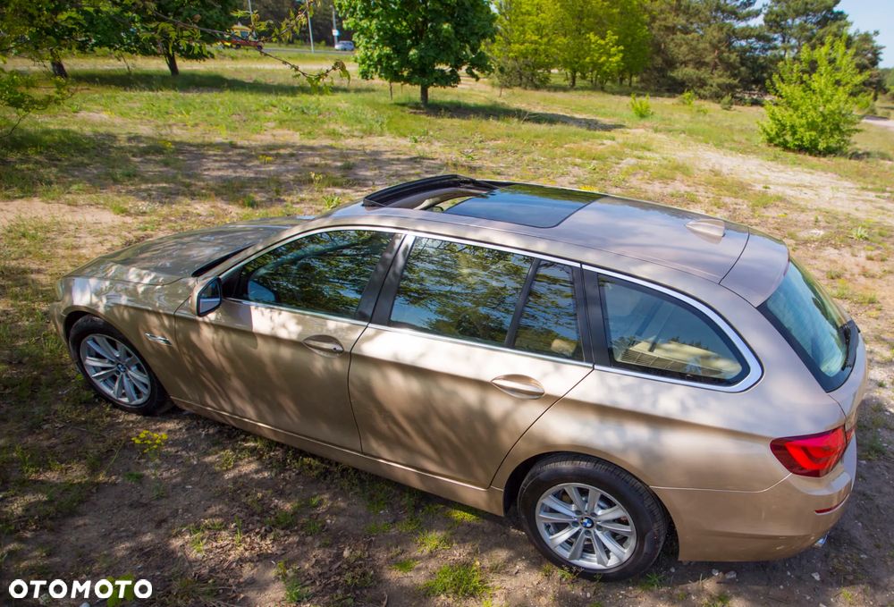 BMW Seria 5 523i - 7