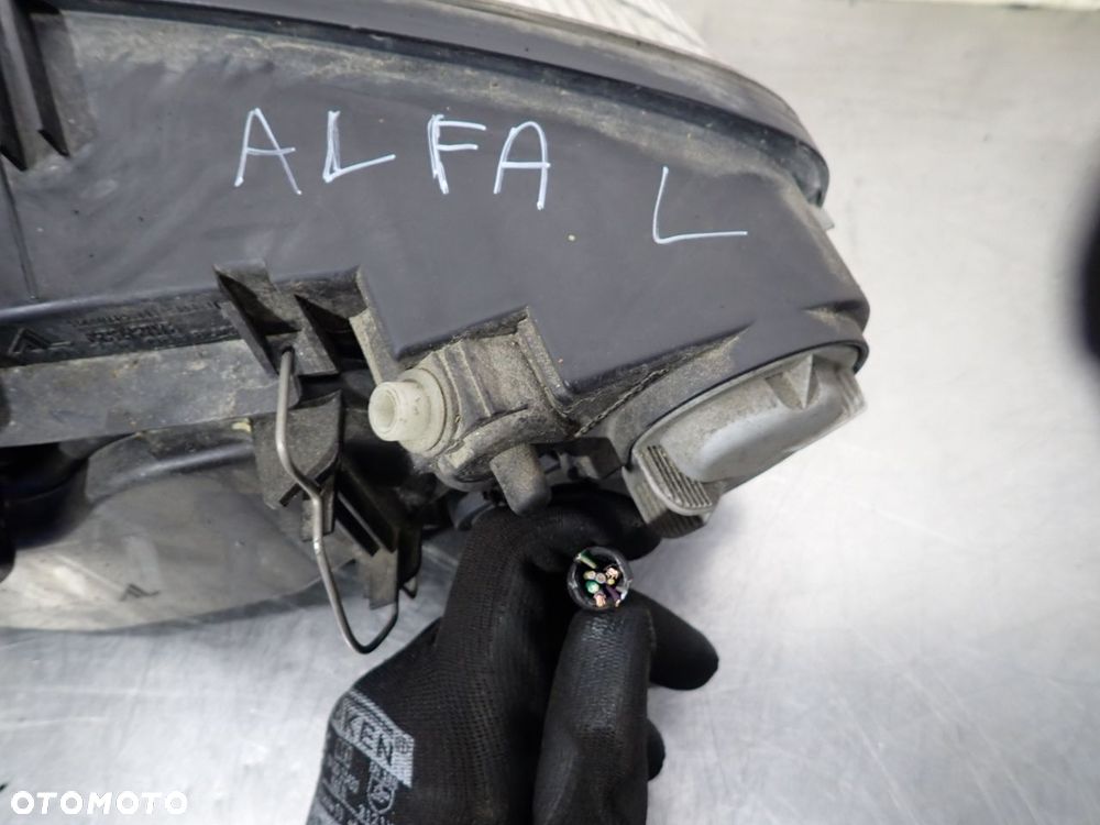 LAMPA PRAWA PRZEDNIA ALFA ROMEO GT - 3