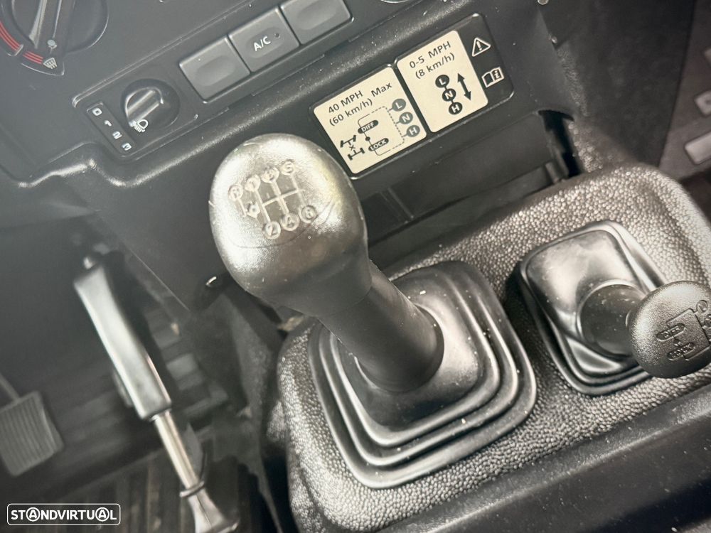 Land Rover Defender 110 DPF E - 22