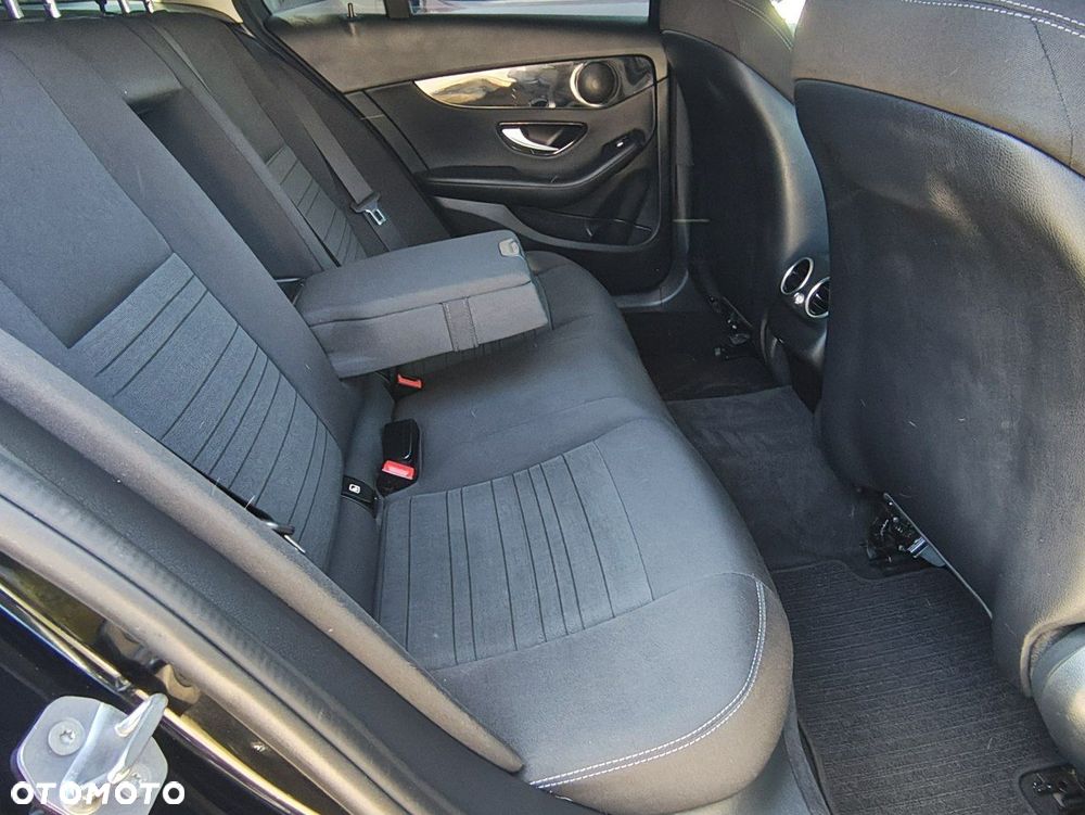 Mercedes-Benz Klasa C 200 d 9G-TRONIC - 30