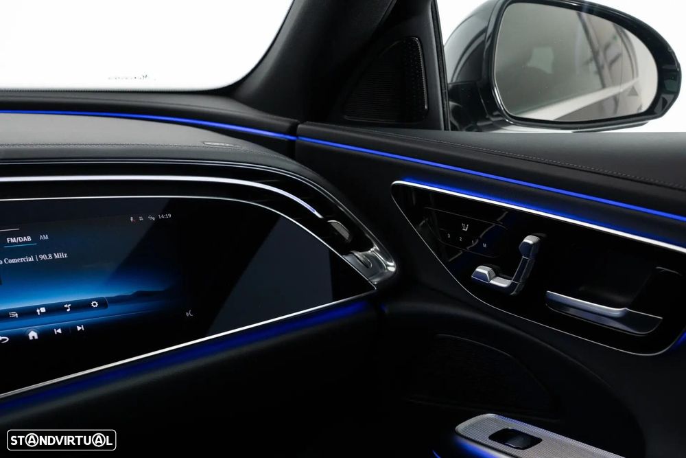Mercedes-Benz E 300 e AMG Line - 40