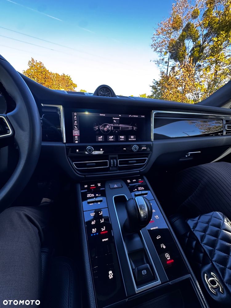Porsche Macan Standard - 12