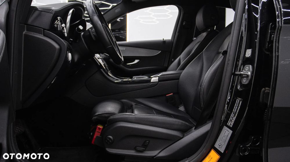 Mercedes-Benz GLC 200 - 18