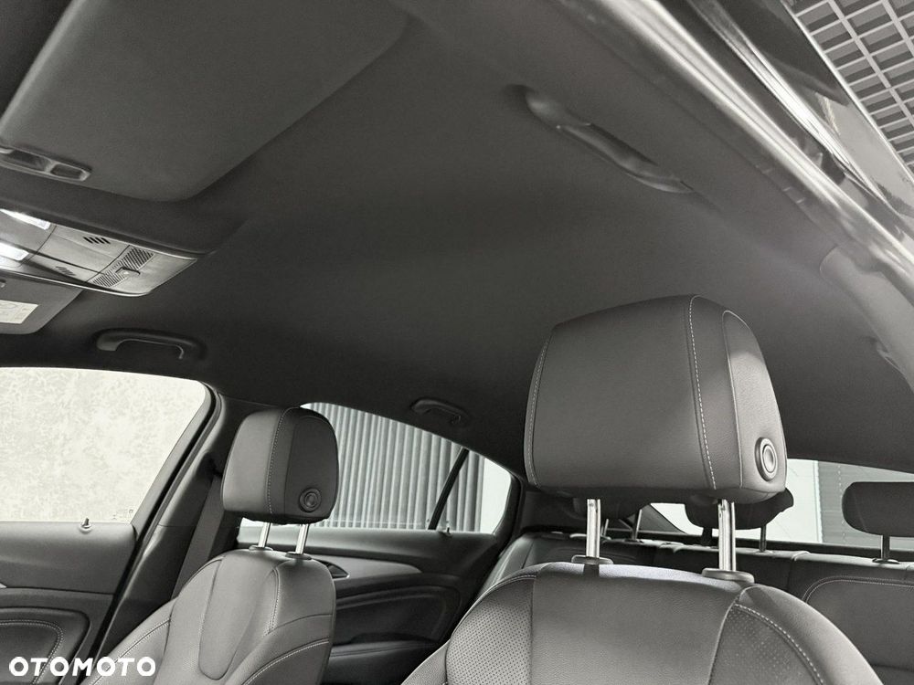Opel Insignia - 40