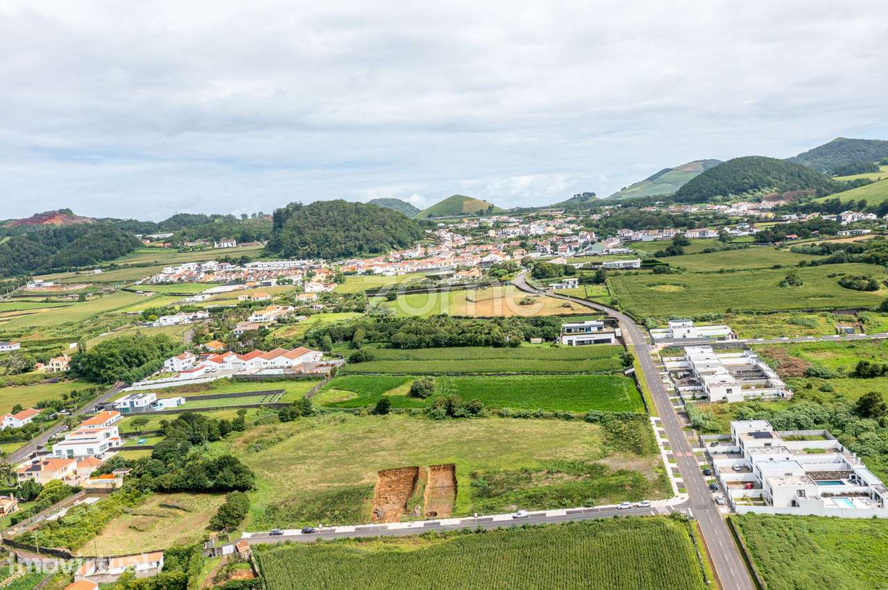 Lote na Lagoa (Açores) com Projeto Aprovado - Grande imagem: 3/19