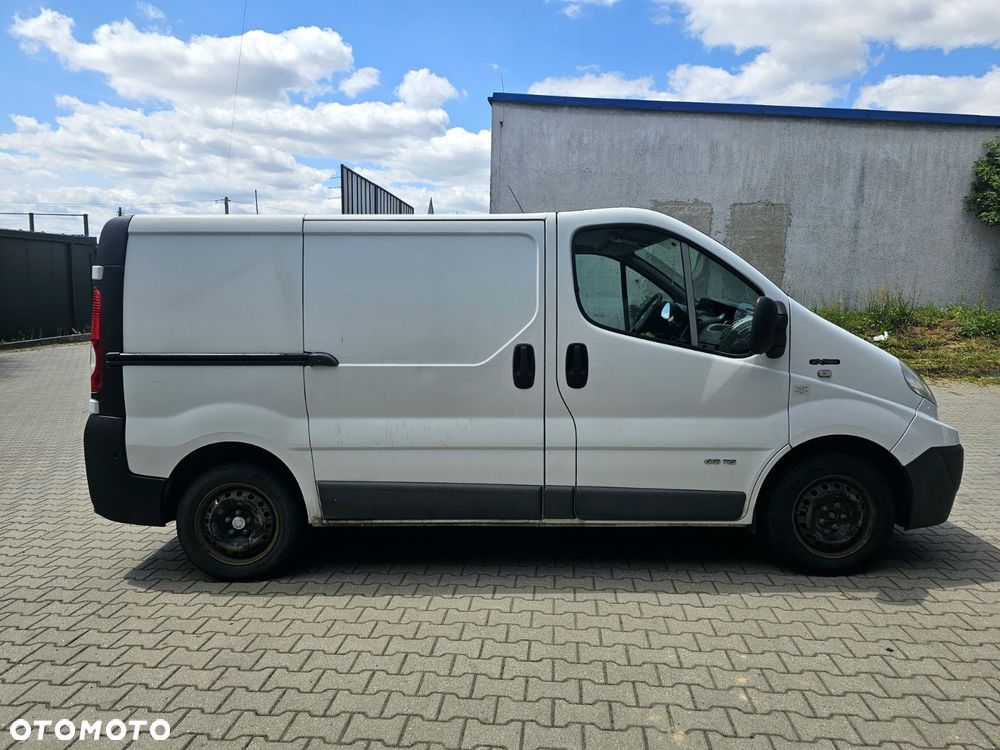 Renault TRAFIC - 12