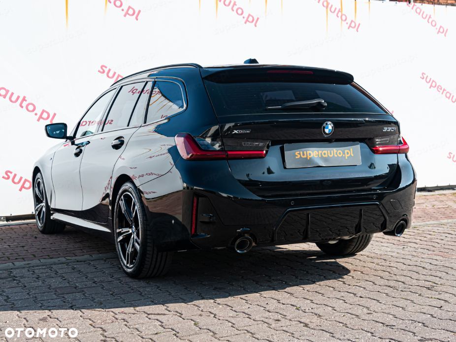 BMW Seria 3 330i xDrive M Sport - 11