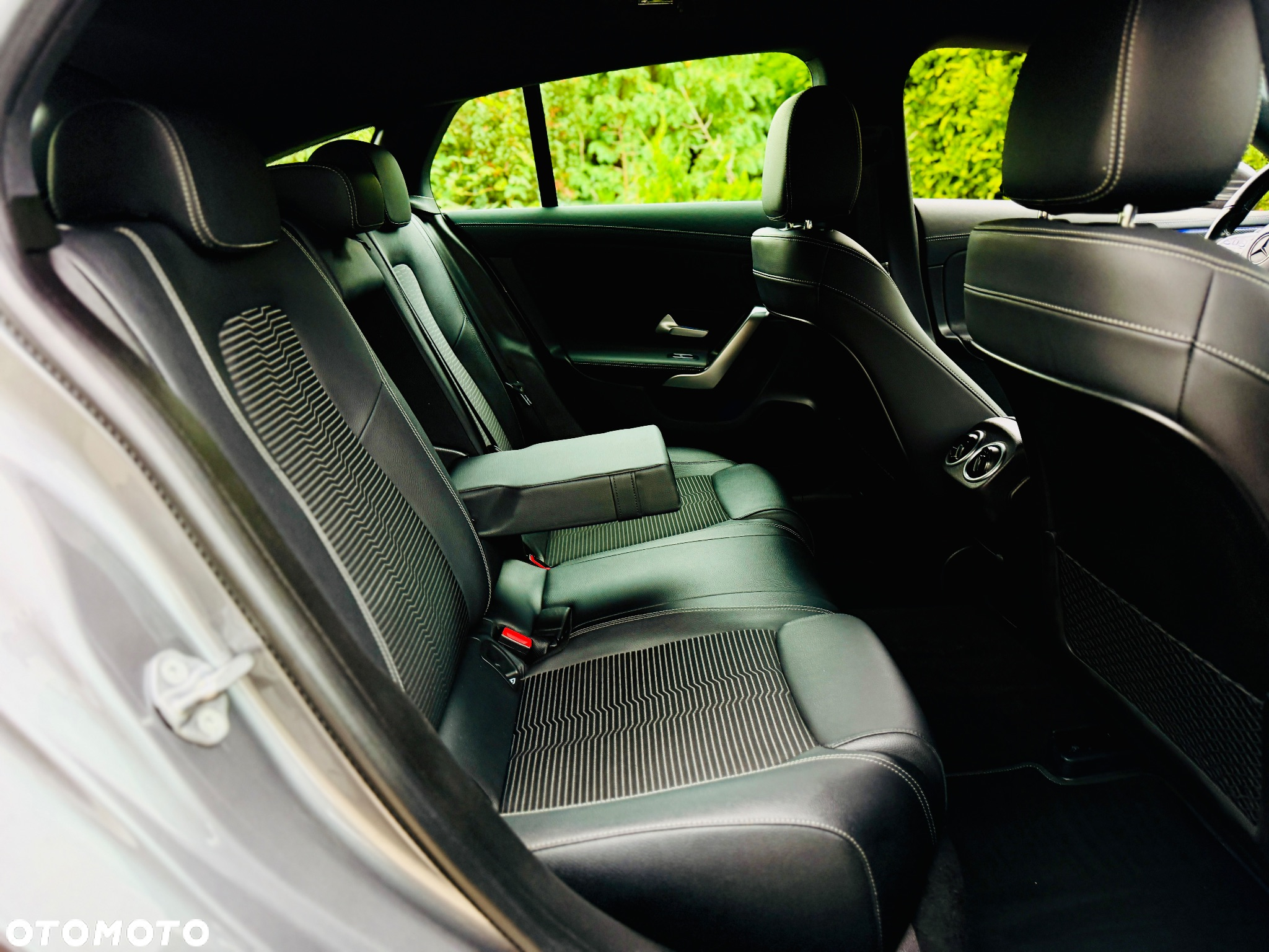 Mercedes-Benz CLA - 12