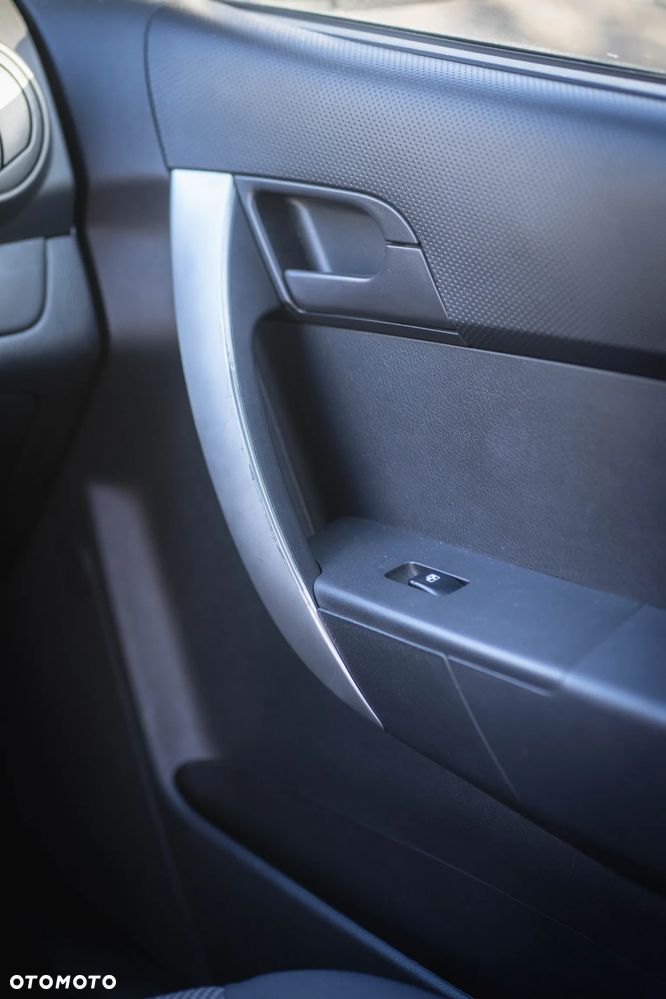 Chevrolet Aveo 1.2 16V Base - 11