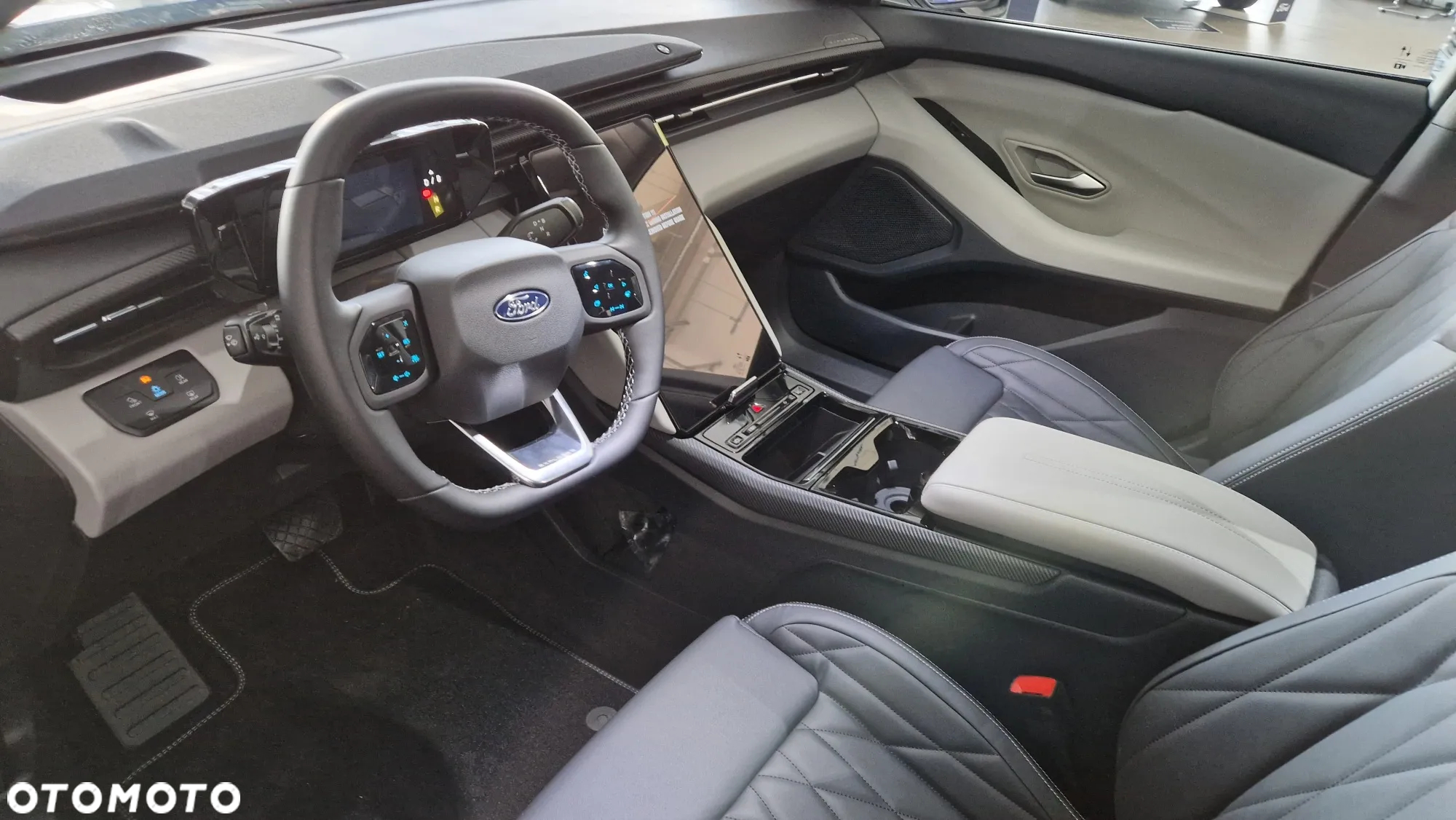 Ford Explorer 78kWh Premium AWD - 12