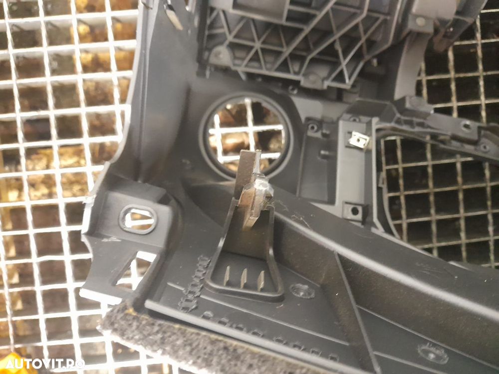 Plansa bord Dacia Duster 1 [facelift] [2013 - 2017] 1.5 DCI k9k858 - 4