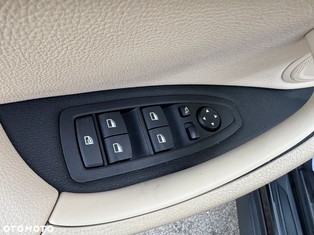 BMW X1 sDrive18d Sport Line - 20