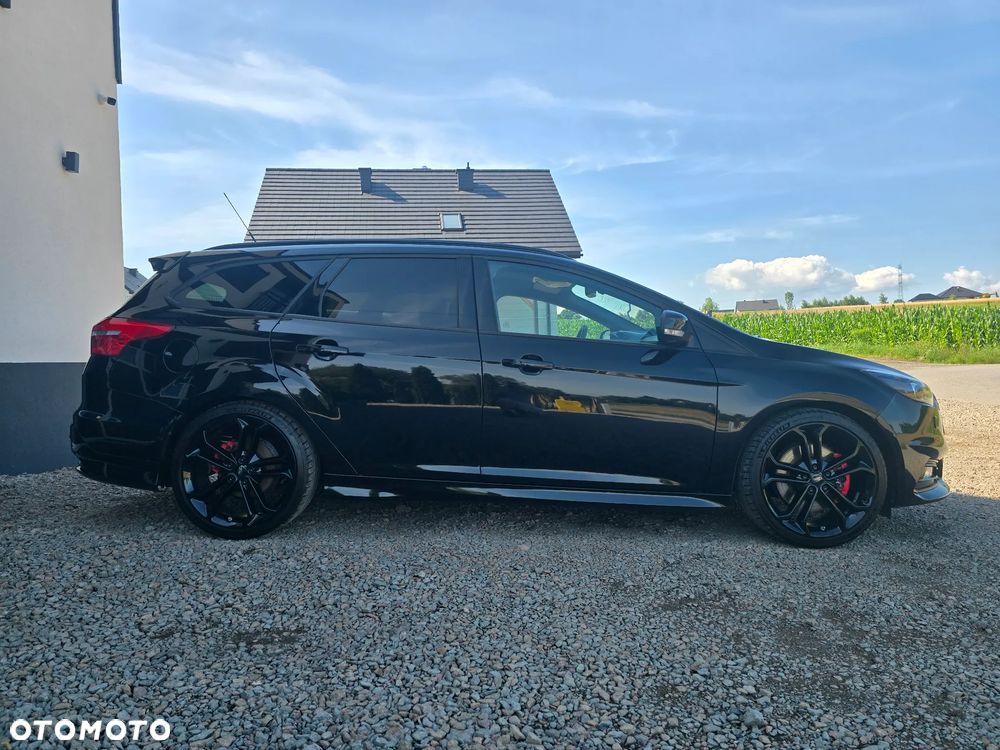 Ford Focus - 8