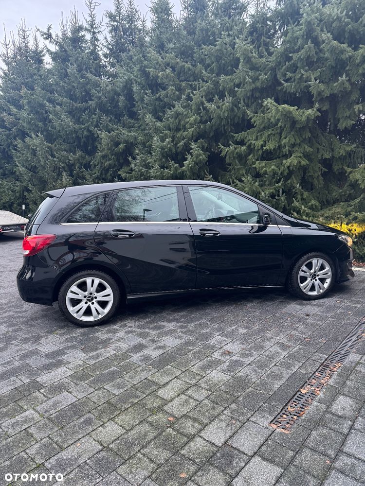 Mercedes-Benz Klasa B 180 Edition - 10