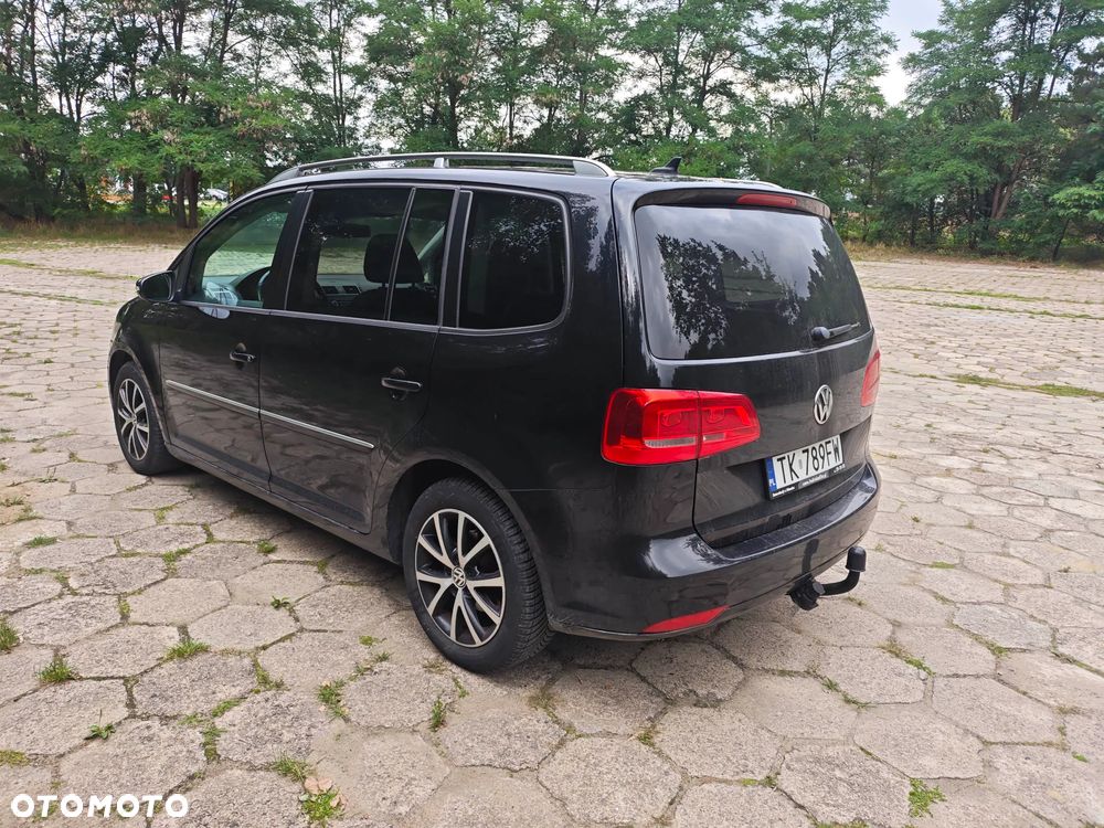 Volkswagen Touran 1.6 TDI DPF BlueMotion Technology Highline - 16