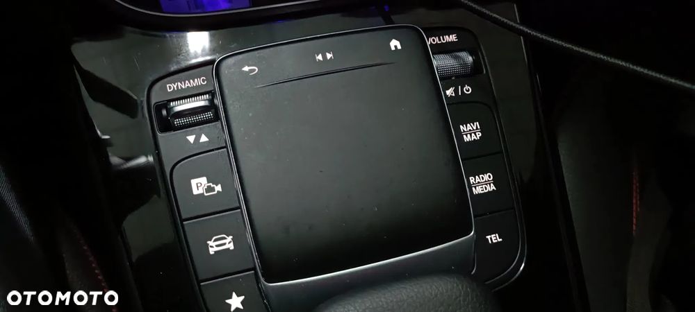 Mercedes-Benz CLA 250 e 8G-DCT AMG Line - 29