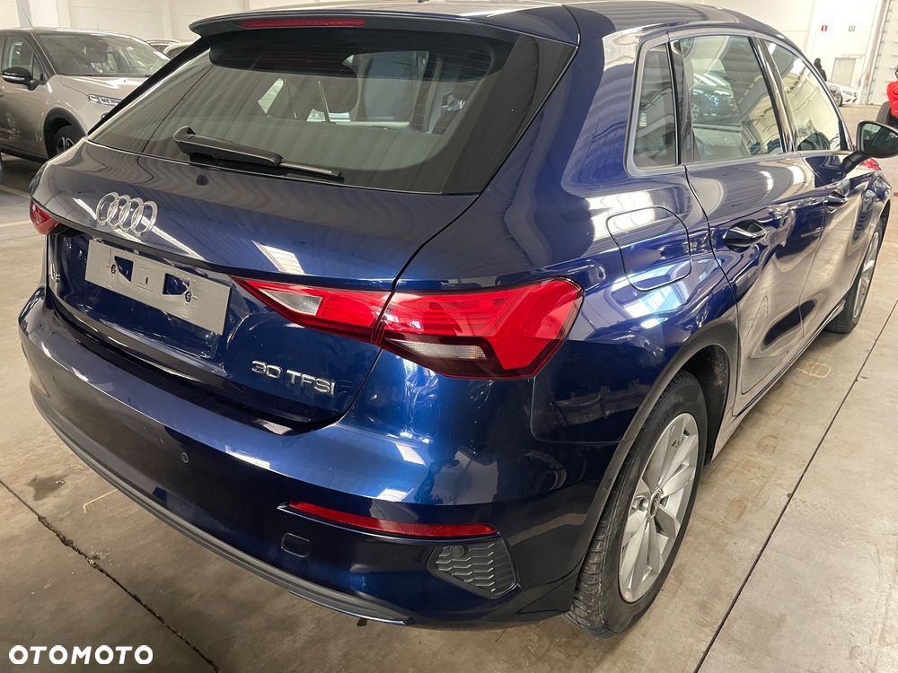 Audi A3 Sportback - 2