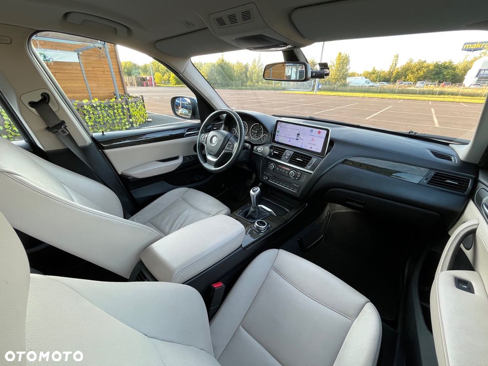BMW X3 xDrive20d - 13