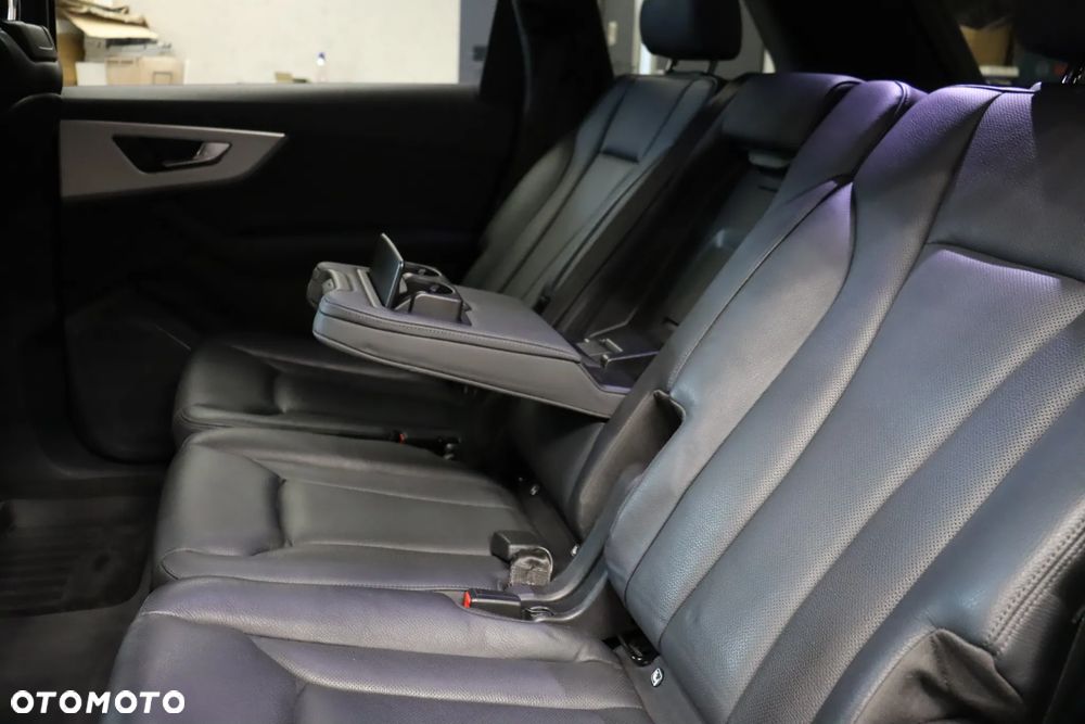Audi Q7 - 13
