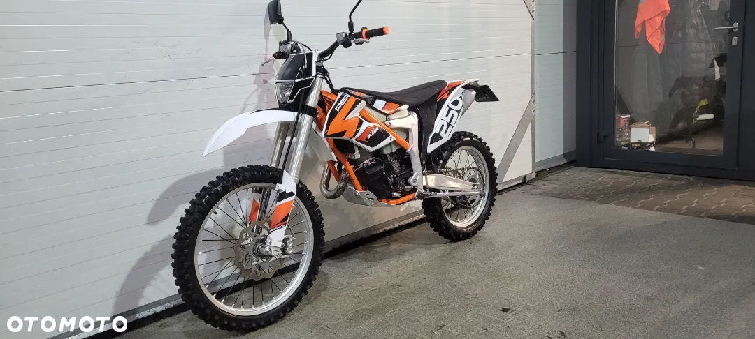 KTM EXC - 6
