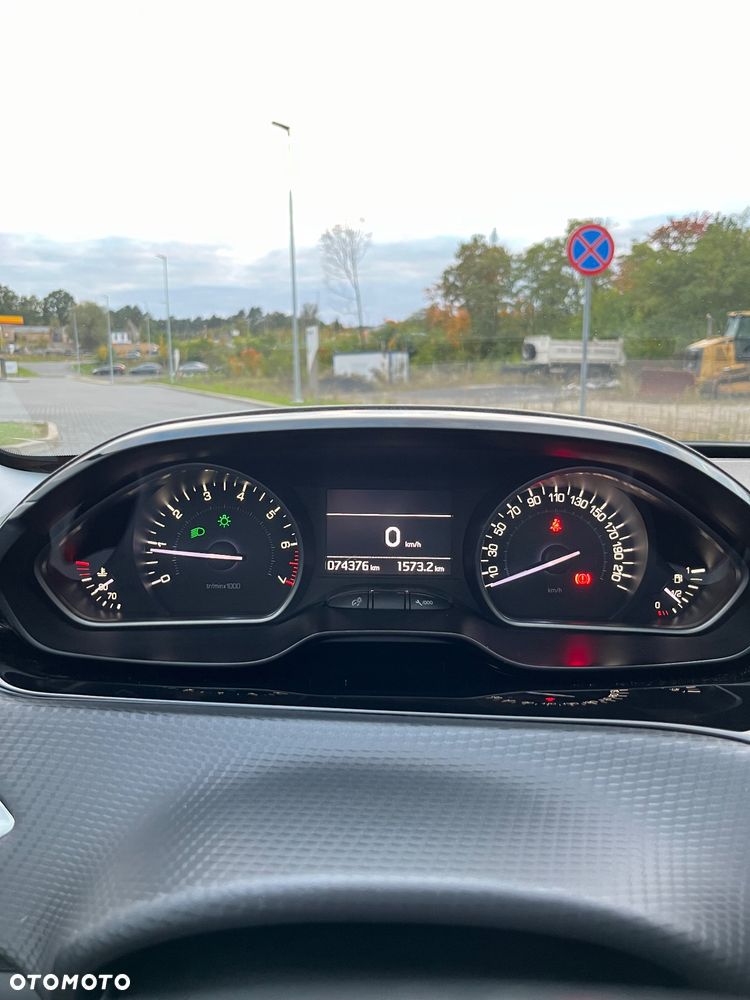 Peugeot 208 1.2 PureTech Allure S&S - 14