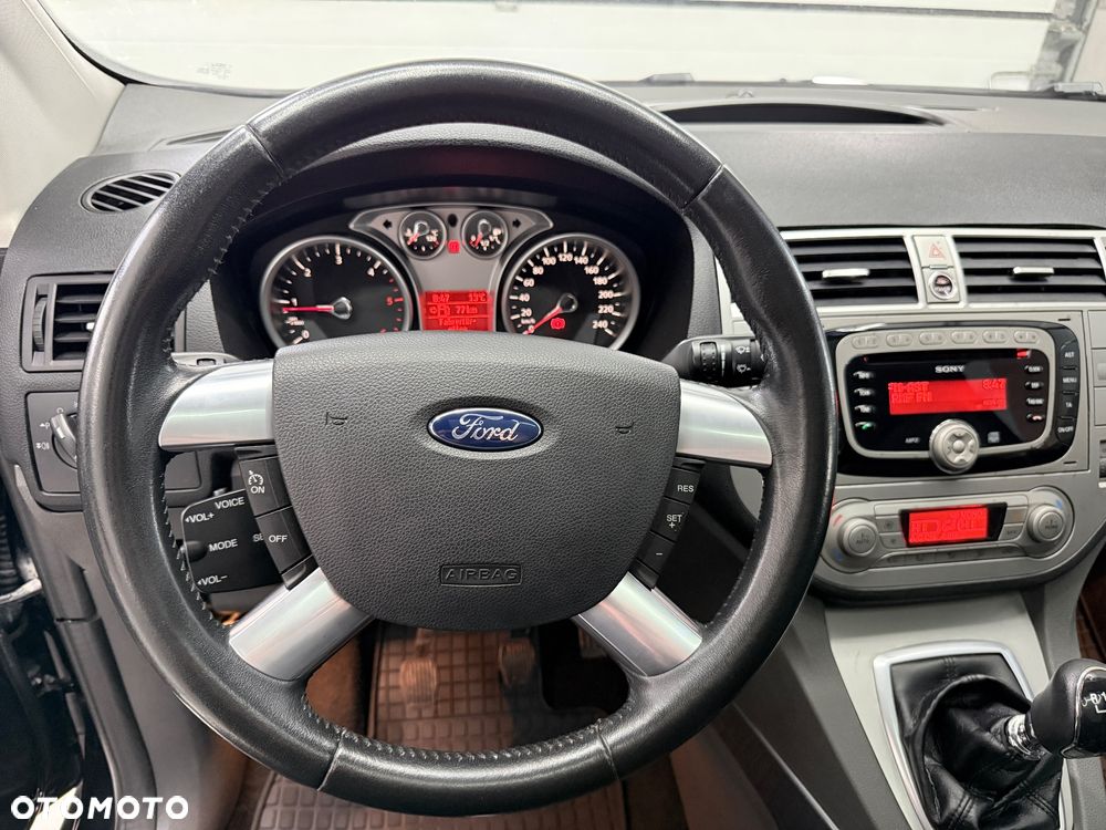 Ford Kuga 2.0 TDCi 2x4 Titanium - 19